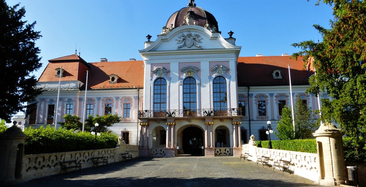 essential-things-to-know-before-traveling-to-hungary