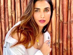 amna-ilyas-mesmerizing-in-ruffled-mini-dress